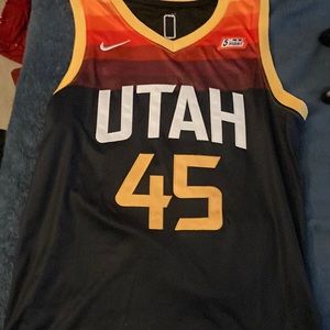 Donovan Mitchell jersey